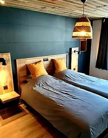 Renee Cense Bed & Breakfast *